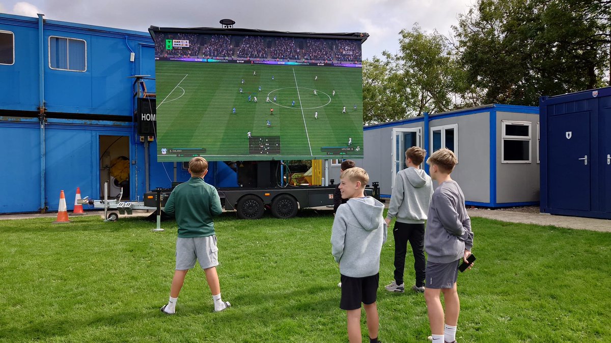 istadia's tweet photo. Good to see kids using the big screen with a play station at their big bash #bigscreens #ledtechnology #fanengagement 
@PenybontFC_ https://t.co/yRWaHMmgK2