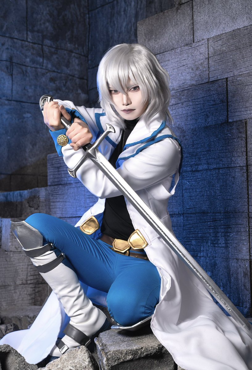 tunekitinnkuru7's tweet photo. 【cosplay】

悪魔城ドラキュラ 蒼月の十字架
Castlevania: Dawn of Sorrow

来須蒼真
Soma Cruz

悪魔城ドラキュラ40周年おめでとうございます🏰🦇🖤
世界観、音楽、魅力的なキャラクター、どのシリーズも大好きです！人生変わるほどの素敵な作品に出会えて幸せです✨

PHOTO📸synQさん（@synq_a ） https://t.co/Tc6gVlQ9km