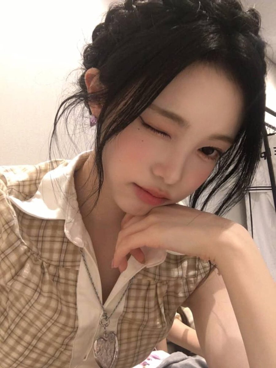 H2ioS2's tweet photo. 벼머리 공주님 오셧다아…..♡ https://t.co/mNjzl2akeg