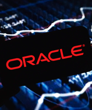 coinbureau's tweet photo. 🚨MASSIVE: Oracle’s long-term bond get DUMPED after hours, pushing yields to a RECORD 8.3% 

Oracle is in BIG trouble after its five-year credit default swap spread jumped +16% to 227 basis points, also a record and more than 4x the investment-grade index near 55.

Meanwhile, $18 BILLION in loans tied to its Project Jupiter data-center development are trading around 90 cents on the dollar.

A downgrade to junk could force $120 BILLION of its bonds to get automatically pulled from investment-grade indexes.
