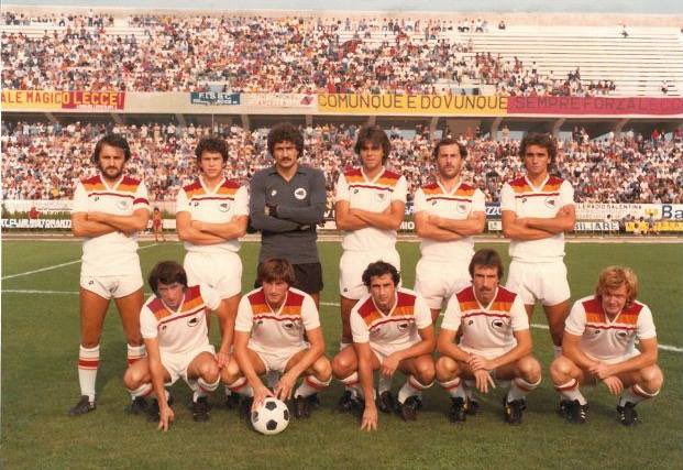 LecceArchive908's tweet photo. #UsLecce 1980-1981, Manzin. Maglia Pouchain usata in usa sola partita.
#LecceArchive https://t.co/IkQyOJvEI7