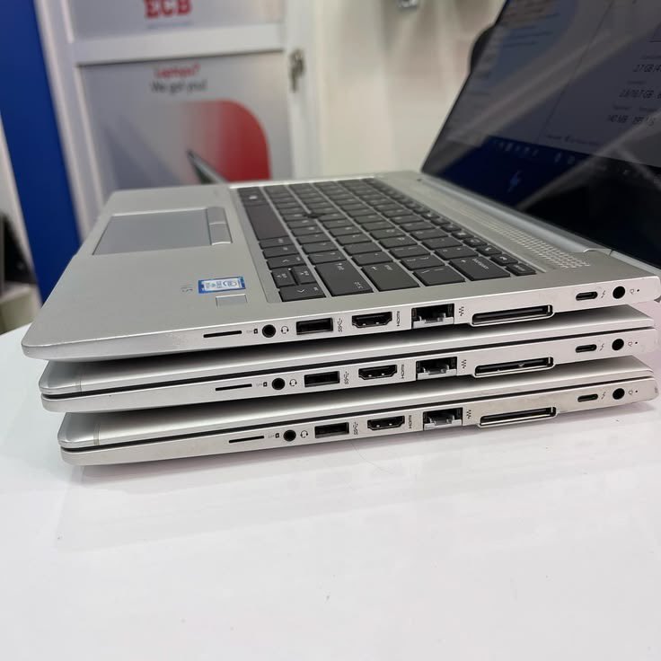 FGlobalBusiness's tweet photo. HP Elitebook 830 G6 Core i3 8ème génération
⚙️Processeur Intel Core i3-8145U (8e génération, double cœur, fréquence de 2,1 GHz à 3,9 GHz Turbo)
🛡️Ram 8Go DDR4 (16Go DDR4 dispo)
📀Disque Dur SSD 256Go (Extensible à 512Go)
💻Écran Full HD 13.3 pouces 
⌨️Clavier D’origine Azerty https://t.co/a6LZAFw4n8