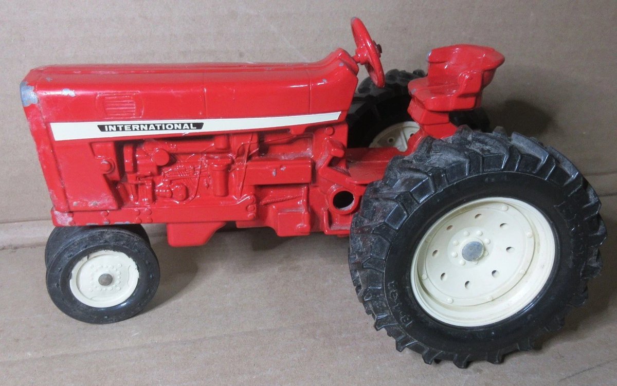 rusticrelics04's tweet photo. Vintage International Harvester 706 ERTL Toy Tractor Made in USA 756 806 856 656 https://t.co/Qq040MnaTn #eBay via @eBay #Agriculture #farmer #farming #farmlife #tractor #Vintagetoys #toycollector #hobbyfarm #crops #farmland #toys #agri #homesteader #rancher #ranchman https://t.co/jZBLAtOc1I