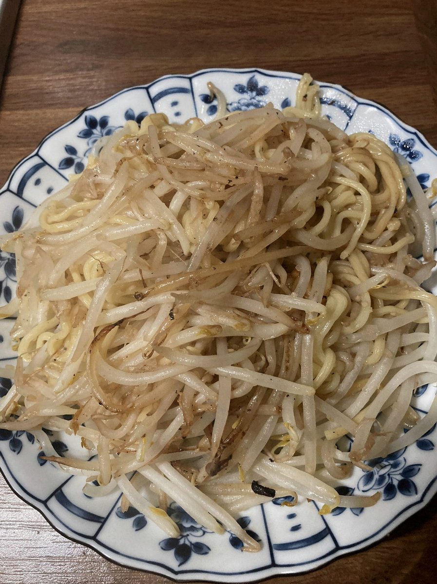 MaBaY1903's tweet photo. 先月は予定10日前からダラダラ出血して、今月はまだきてないけどダルい。
台風も近いし天気悪いのが、プラスされてテンション上がらない(;´д｀)
毎月振り回されている自分。
ピル飲んでたって休薬期間は何もできない😖 https://t.co/mQxU3LqI9i