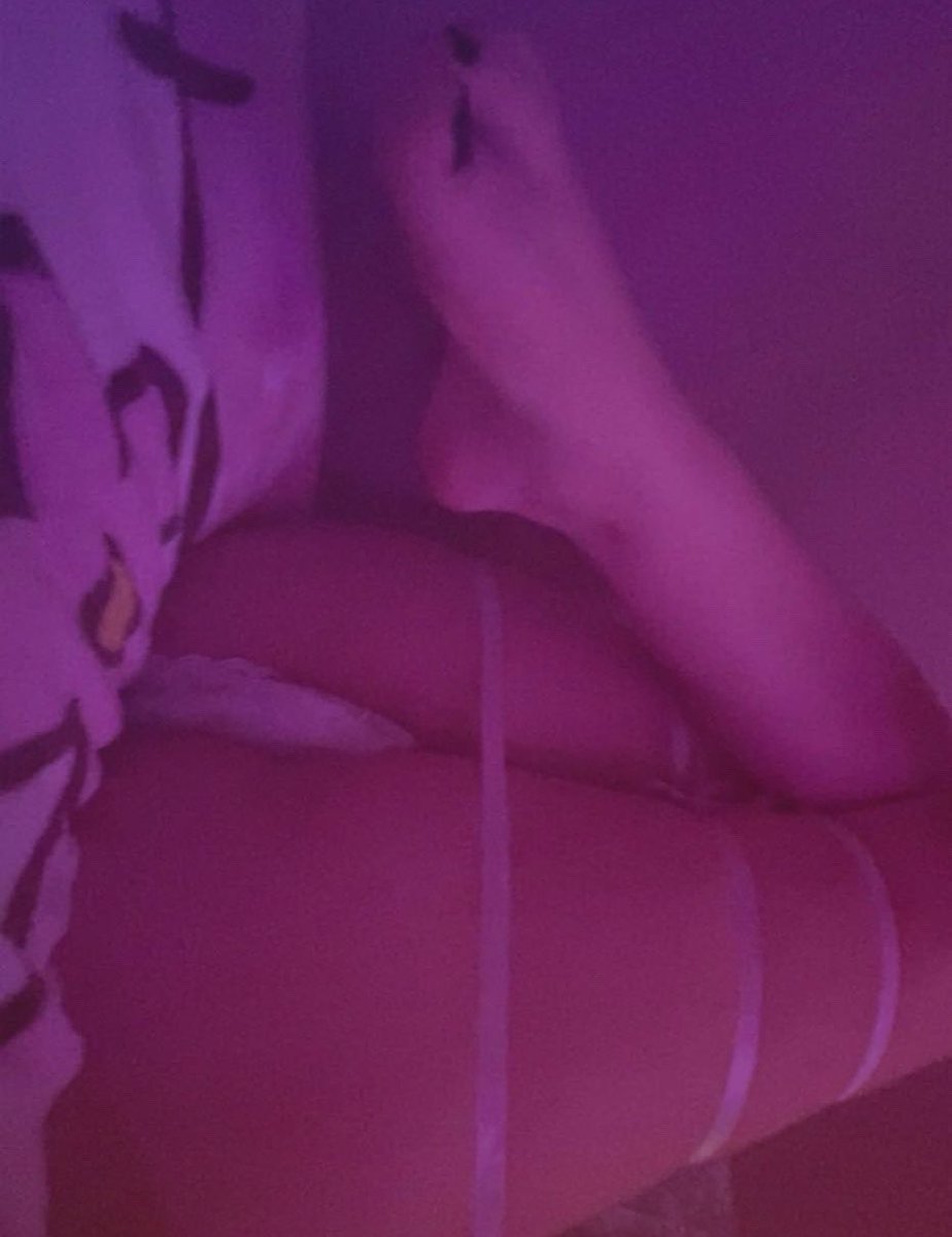 danny_pups's tweet photo. I wish I had someone to tie me up like this 
#bondage #goodgirl #daddy https://t.co/i6IlAkStCc