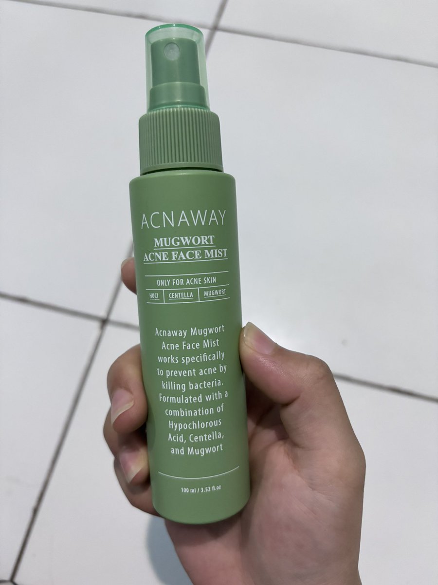 hypnostia's tweet photo. ada 2 ini juga, 30rb masing2. (cosrx nya di kamar mandi sorry lg mager foto🥲🙏) wts acnaway cosrx https://t.co/oUHiG6L6EB