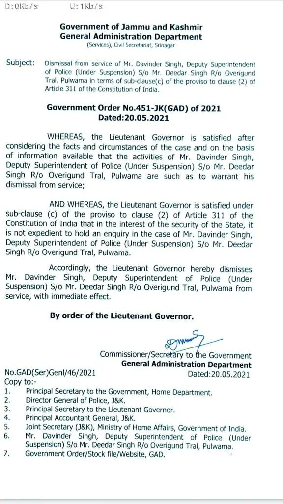 Kumarjyoti49291's tweet photo. This individual was DSP Davinder Singh, mastermind of the #PulwamaTerrorAttack. He was safely given passage without any punishment, as they accomplished the mission of Modi before the general election. And now Seven American Spies, released by Modi. As usual, the brainless Andhbhakts still believe India is in safe hands.