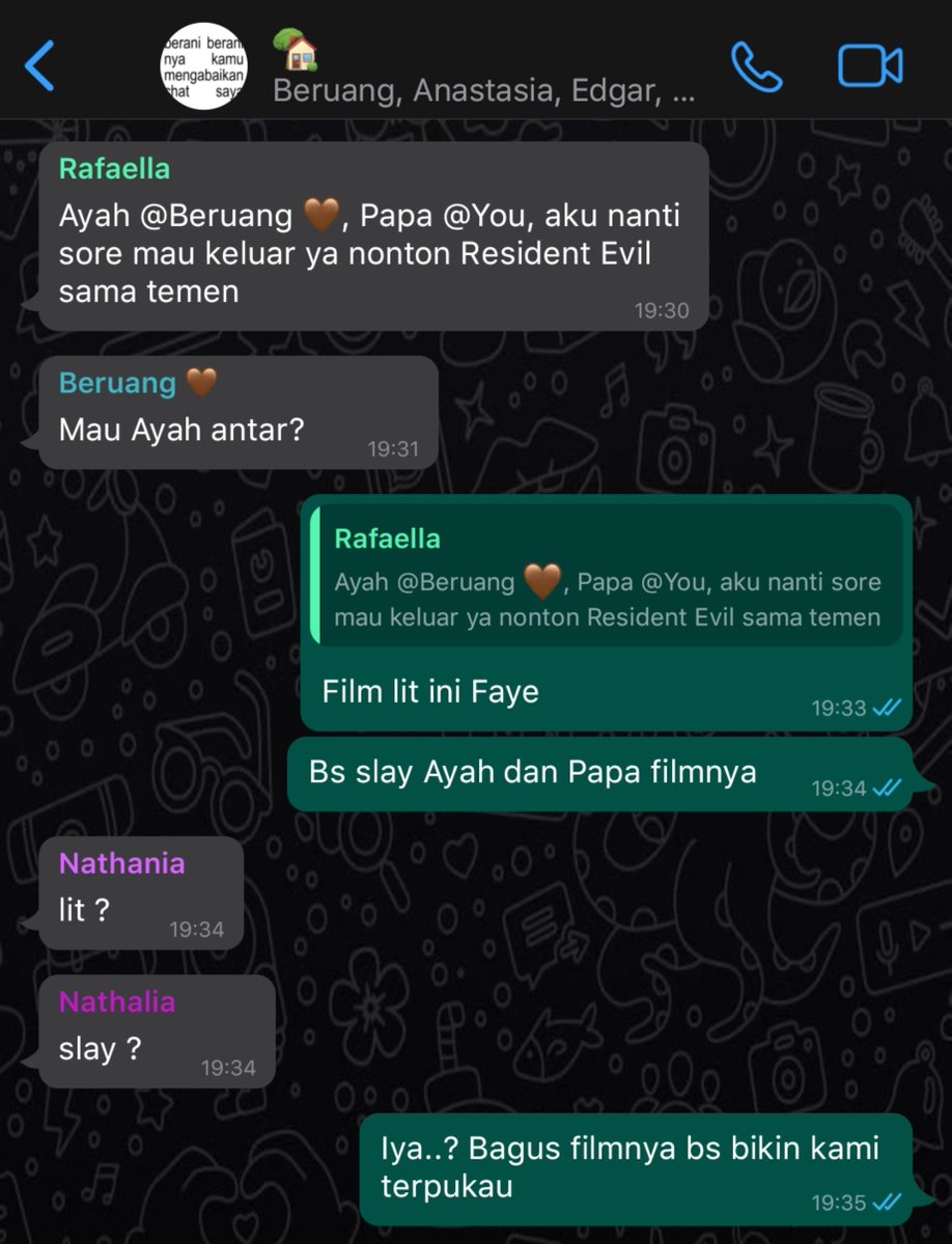 RTYosafat's tweet photo. Slmt malam semuanya, ada yg mau menemani sy belajar bhs anak muda? Sy coba pk bahasa mereka tp malah diketawain sm anak2 sy.. https://t.co/NGiT4cvpyJ