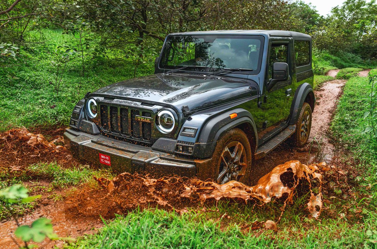 viralbhayani77's tweet photo. Mahindra Thar OG gets a modern rethink — serious mechanical updates and tech while keeping that classic look. Autocar India's full review is in.
#CarsOfIndia #MahindraThar #TharOG #AutoNews #Mahindra
https://t.co/k1HOZ2jmCj https://t.co/S8RGCtQkCQ
