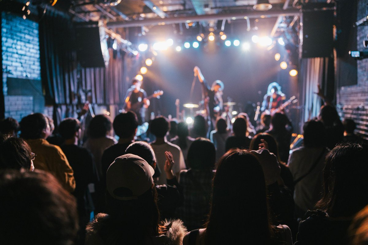 bake_000's tweet photo. RADWIMPSコピーバンドイベント #LIVEWIMPS  
 
有難う御座いました
とてもとても楽しくはしゃぎました
最高のメンバー��最高の1番手しました

【セトリ】
1.夢灯籠(inst sana. Arrange)
2.光
3.ギミギミック
4.セツナレンサ
5. me me she
6.グラウンドゼロ(inst baKe Arrange)
7.魔法鏡
8.俺色スカイ https://t.co/36cOcY6bIN