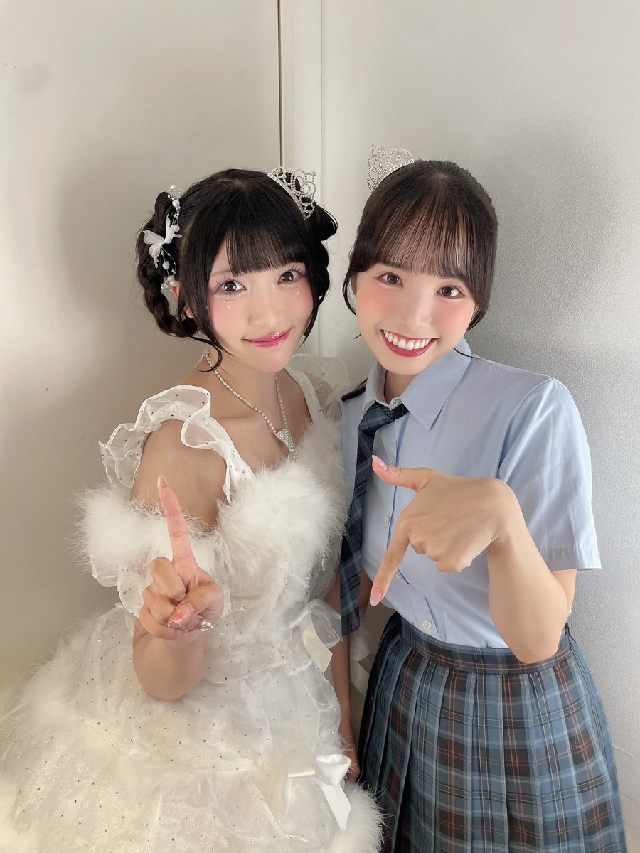 Kareai_hinata's tweet photo. ここいち誕生祭🎂今日限定ビジュ可愛くて2人を見るたび胸がきゅんきゅん💗
ソロダンスもすごいし競技も楽曲も学生生活戻れたみたいで嬉しかった🍀ソロ長野でのアイよか思い出す感動だったしカレアイへの想いも伝わって愛おしかった🩵
明日も誕生祭💛&amp;ファンミ🎫https://t.co/ldzrrAiAT1
間に合います💨 https://t.co/W8bc1FFW5v