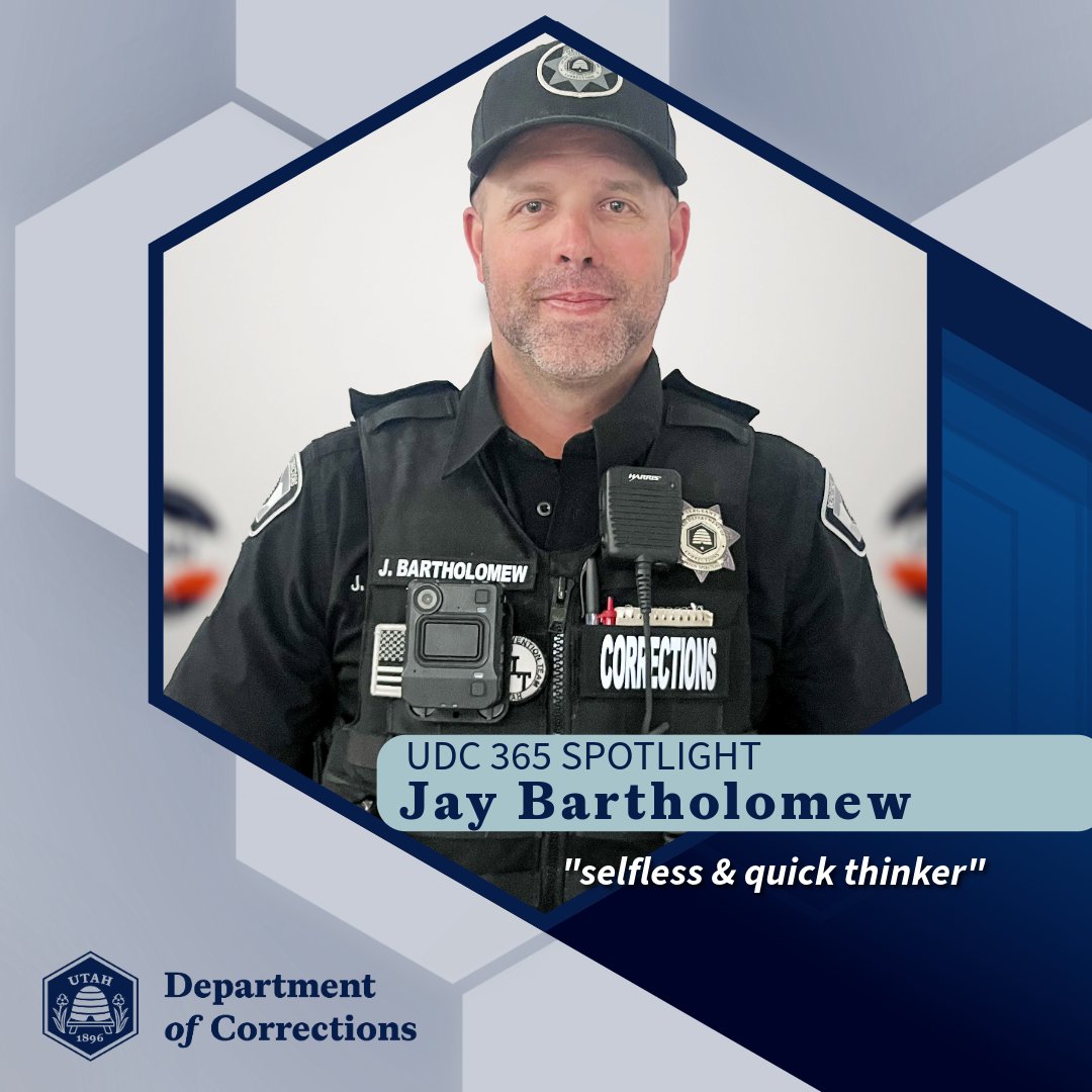 UDCCommissioner's tweet photo. Early June 10, Sgt. Jay Bartholomew swiftly aided accident victims, administered first aid, directed traffic, then reported to duty. Thank you, Sgt.! #UDC365 https://t.co/FDmbflARWM