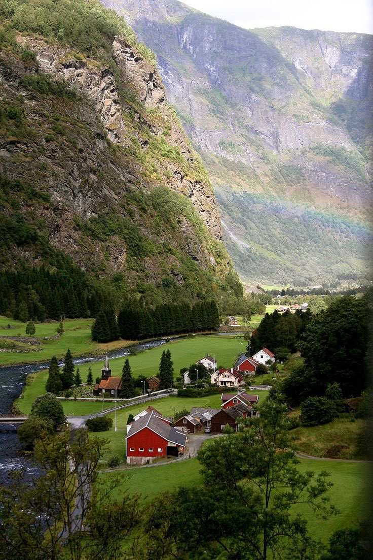 reminiscinbby's tweet photo. Flam, Norway https://t.co/LP2CvkGBNG