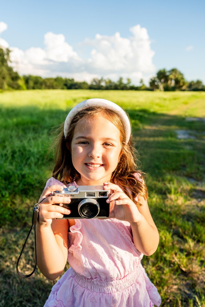 tinnylogan's tweet photo. I started bringing a Camp Snap to family sessions for the kids and it’s been AMAZING.

Photographer who shoot families with little kids... I started doing something at sessions and I am OBSESSED with how well it has worked.

I have been bringing a Camp Snap camera and let the kids be photographers too.

Originally, I thought it would just be something fun for them to do while I grab a few photos of mom and dad alone.

But it has turned into SO much more than that.They get excited because they have their own camera. They start looking for things they want to photograph. They take pictures of their parents, their siblings, me, random things around us... and suddenly they aren't just being dragged along to a family photo session. They're part of it.

And then I get to see the session from THEIR point of view.
Some of the photos are hilarious. Some are completely random. And some are actually really sweet because you're seeing what caught that kid's attention and what mattered to them in that moment.

It has also been such an easy way to connect with kids and get them interested in photography without handing them thousands of dollars of my gear 😂