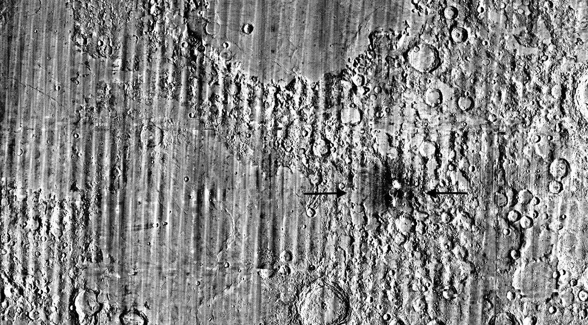 Briankeating's tweet photo. Something hit the Moon in 2024 hard enough to carve a crater 222 meters across. We didn’t notice. NASA found it later by comparing before-and-after images. McGetchin is the largest newly formed impact crater yet found anywhere in the Solar System. The Moon is less boring than it looks. 

Read it here: https://t.co/2SEI77VjC9