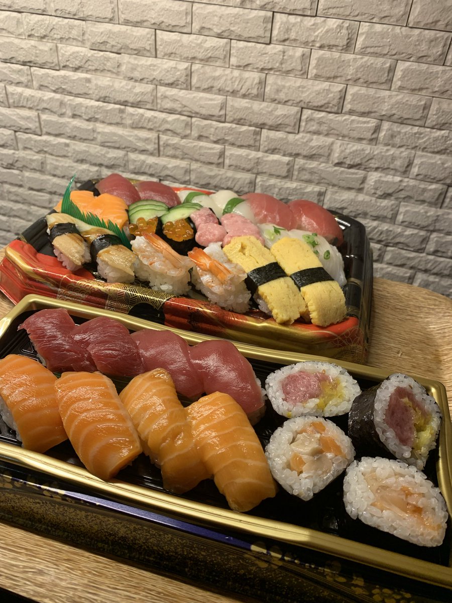 flaph_silas's tweet photo. 今日のアテ🍻

今日は生誕日なので贅沢する🎉
お寿司パーティー🥳🪅
おうちでまったりが最幸✨

#おうちごはん https://t.co/lMMtnnrp69