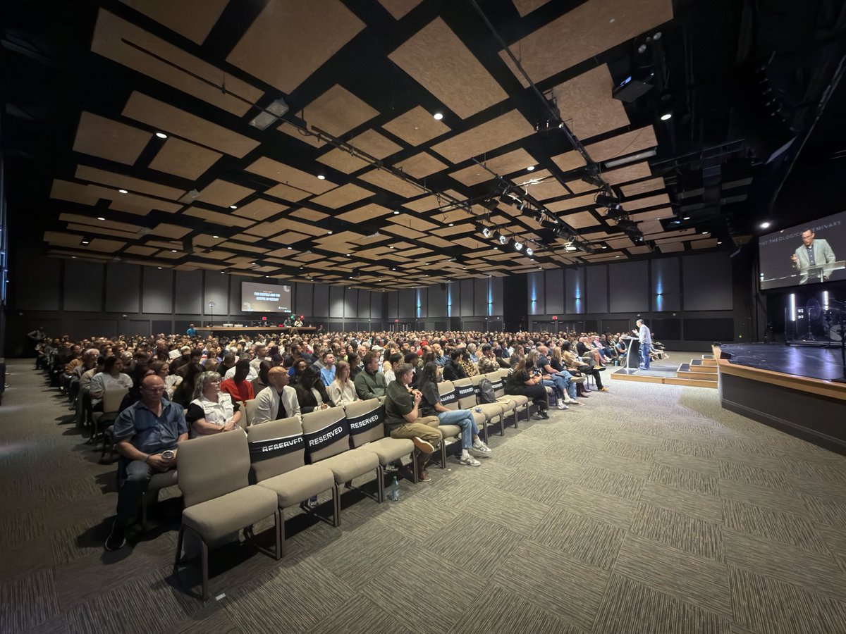 TextandCanon's tweet photo. Dr. Peter Gurry presents. “The Gospels and the Gospel in History”@ApologeticsCA conference. https://t.co/drvvqc3H0J