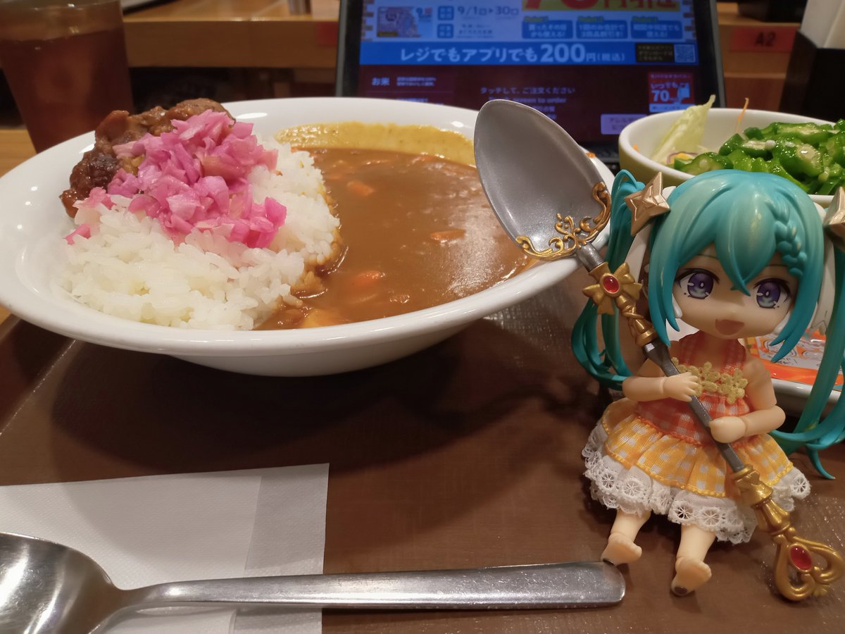mark3059527053's tweet photo. @seiran11164 食事撮影用に、コトブキヤのカトラリーウェポンをオススメしておってな。 https://t.co/SiJ185yXty