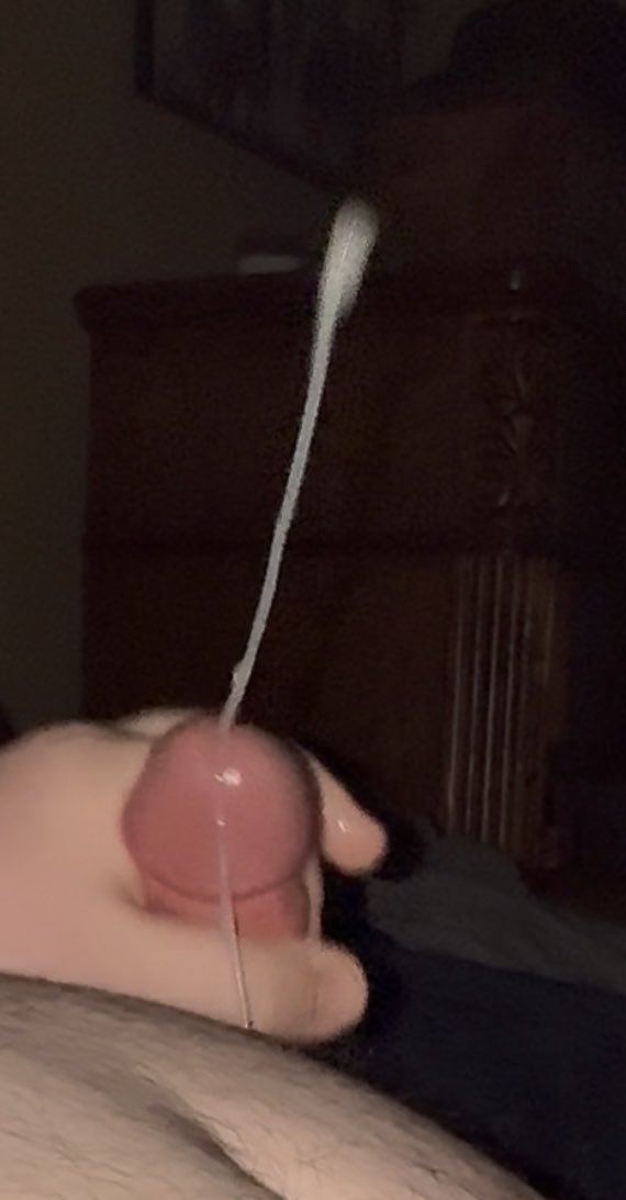 JakeSounds's tweet photo. @CreamyBaddie_ I would love to shoot my load on her tongue 👅 https://t.co/aVIyIzfB6N