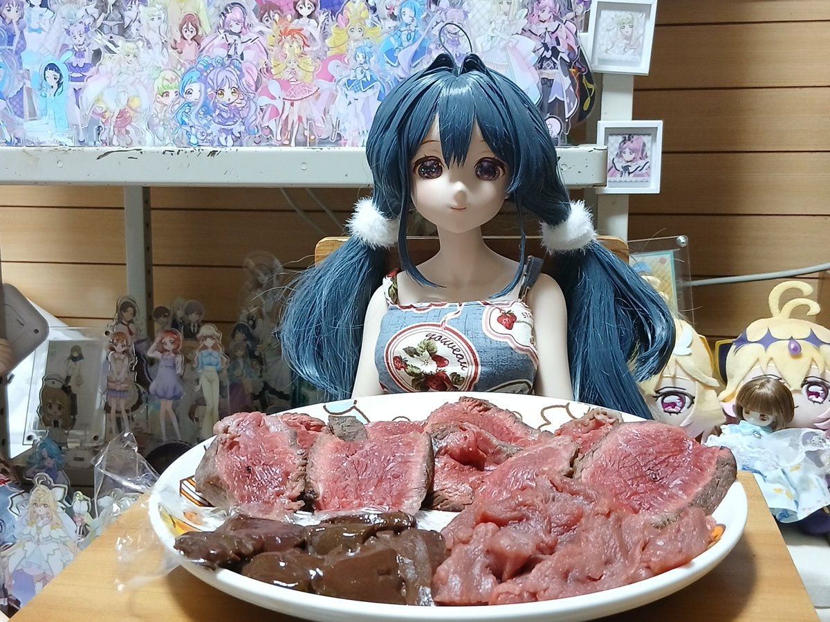 6STOR95cKWWitwD's tweet photo. #DDby 
#ドル活 
つきなお姉ちゃんにご褒美ごはんは
牛のたたきと馬刺しを食べるよ https://t.co/NCRkWJc7QO