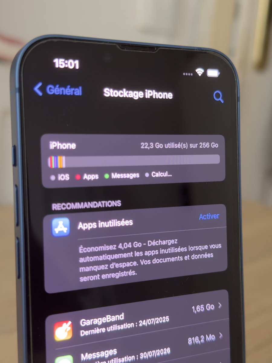 clxtech's tweet photo. I have an iPhone 13 (256gb) running iOS 15.5! Sadly locked to Cricket Wireless and I am not from the US. Does someone know how to unlock it? https://t.co/zLLJZPliPo