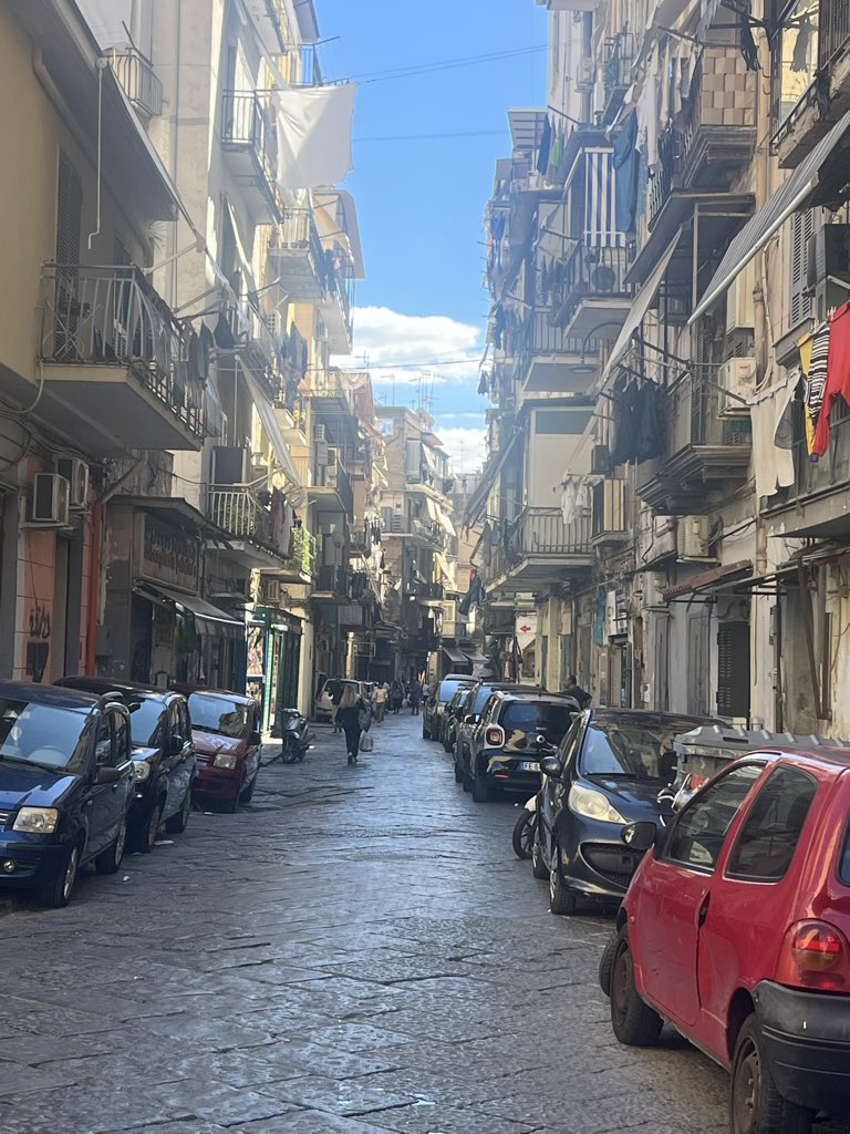 flatbeli's tweet photo. イタリア🇮🇹ナポリに
到着しました。 https://t.co/afF44Ip8Uj