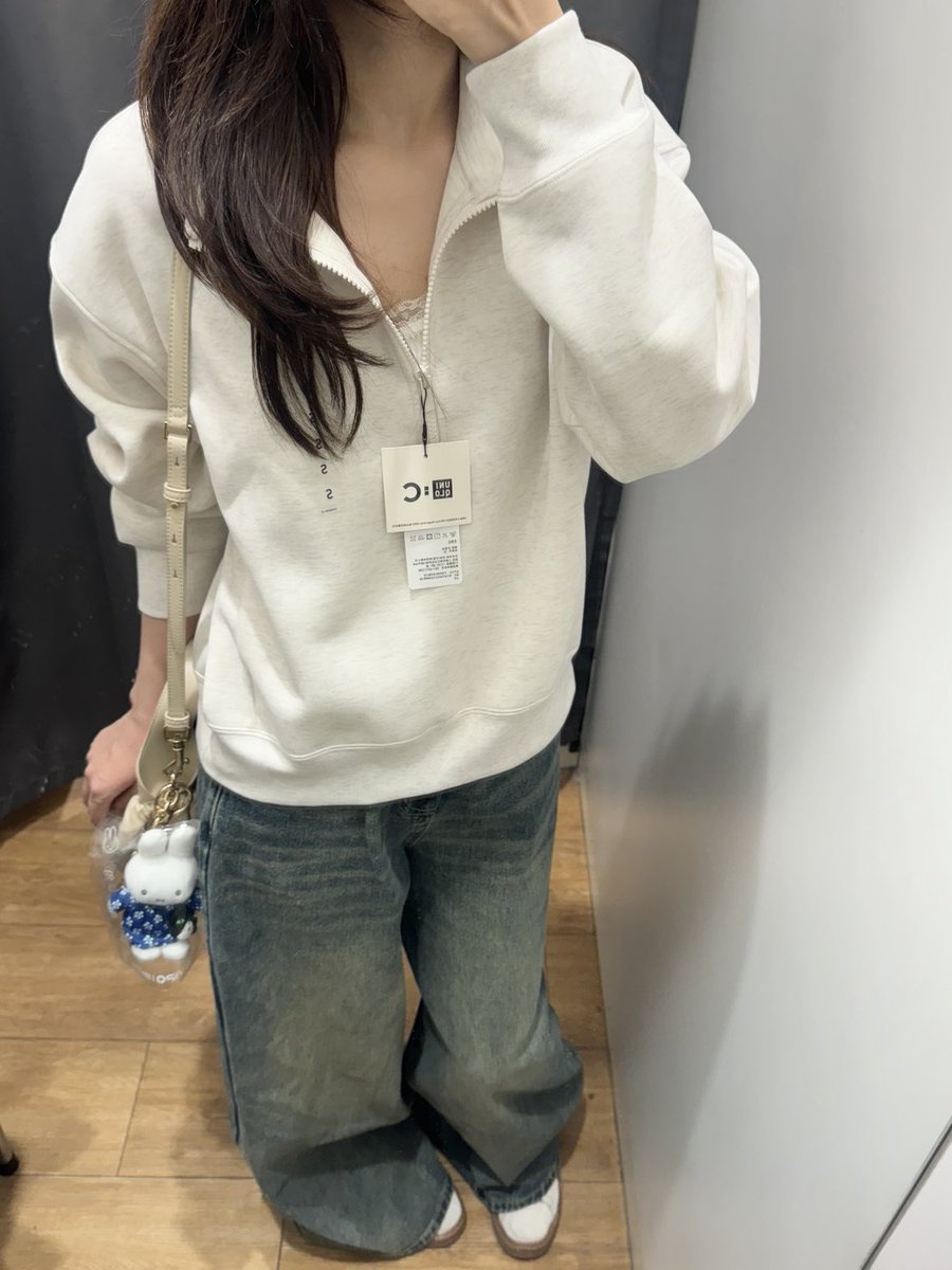 hongmeinu_china's tweet photo. UNIQLO Cのスウェットまじで可愛い。♡
着画漁れば漁るほど欲しいの増えていく… https://t.co/9fmnANb6IG