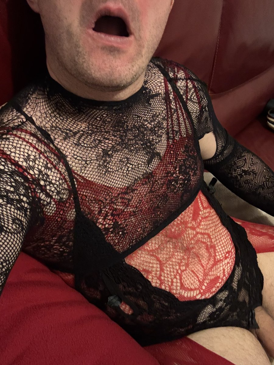 PompaZobs's tweet photo. 26.09.2026 : Passez un bon weekend : je pompe qui ce soir #lespompeurs #beur #dz #rebeus #suce #jus #tn #mecdecite #skets 😏🍆💦 https://t.co/tvcsrvZCJf