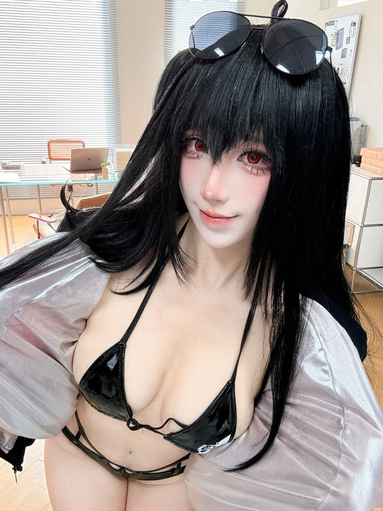 JIUQUCKA's tweet photo. "Behind-the-scenes photos from the shoot" https://t.co/i4LpBCc5IH