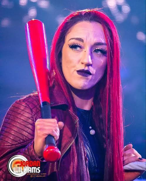 juju_cosette's tweet photo. In making my entry at the @wrestlefights spectacle yesterday night. https://t.co/8aH4JjlqfV