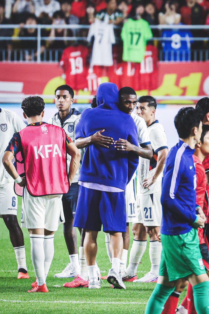 catfp_09's tweet photo. 🫂🇰🇷🇪🇨🐾 #조규성 #choguesung #denilcastillo https://t.co/FjI5YcfRUj