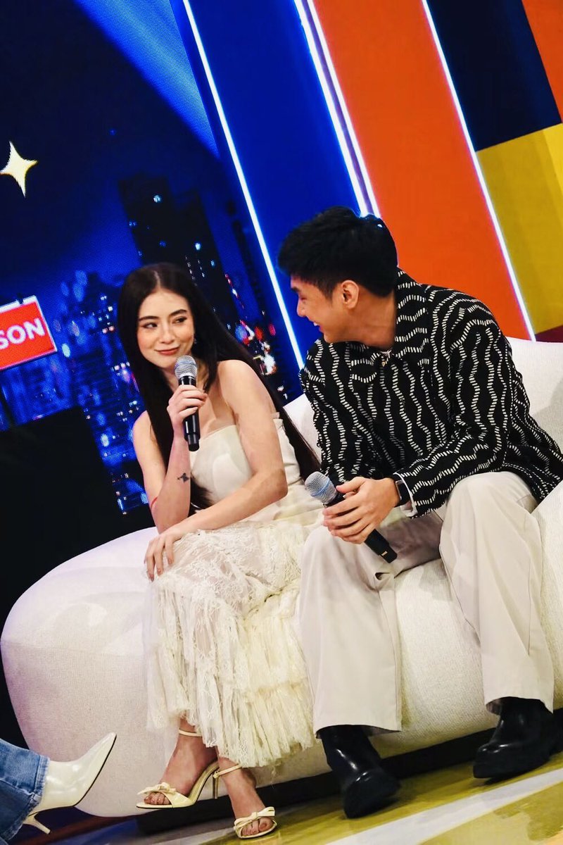 jmf_gallery's tweet photo. 09.20.26 — hindi pa rin ako nakaka-move on sa mga revelations last episode!! 😭🔥 apaw sa good vibes, tawa, at overload na kilig with jmfyang on ggv! dahil sa 2nd guesting na ‘to, halos mawalan na kami ng boses sa sigaw at tawa! 🍿✨ https://t.co/93P2W31aWD