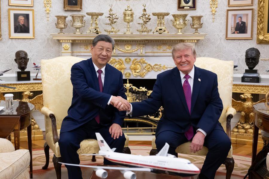 gpwah1234's tweet photo. China and the U.S. reached an eight‑point consensus, with the first being both sides agreeing to build a "constructive strategic stability relationship based on respect, fairness, and reciprocity." 🇨🇳🇺🇸
#ChinaUS #Diplomacy #StrategicStability #Consensus #BilateralRelations https://t.co/i8ViRCBVs6
