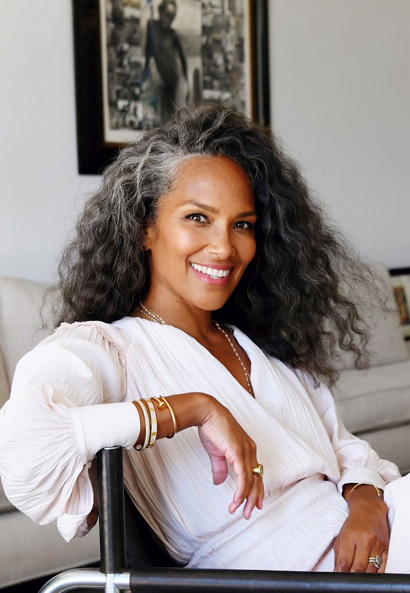 jasimisinclair's tweet photo. A Different World and Forever have a Black female showrunner. The job isn’t easy, there’s a lot of pressure put on their shoulders. They are the ones who lead the writers room, logistics, the overall direction of the story etc. I love seeing Black women lead behind the scenes. 🎬✍🏾✨