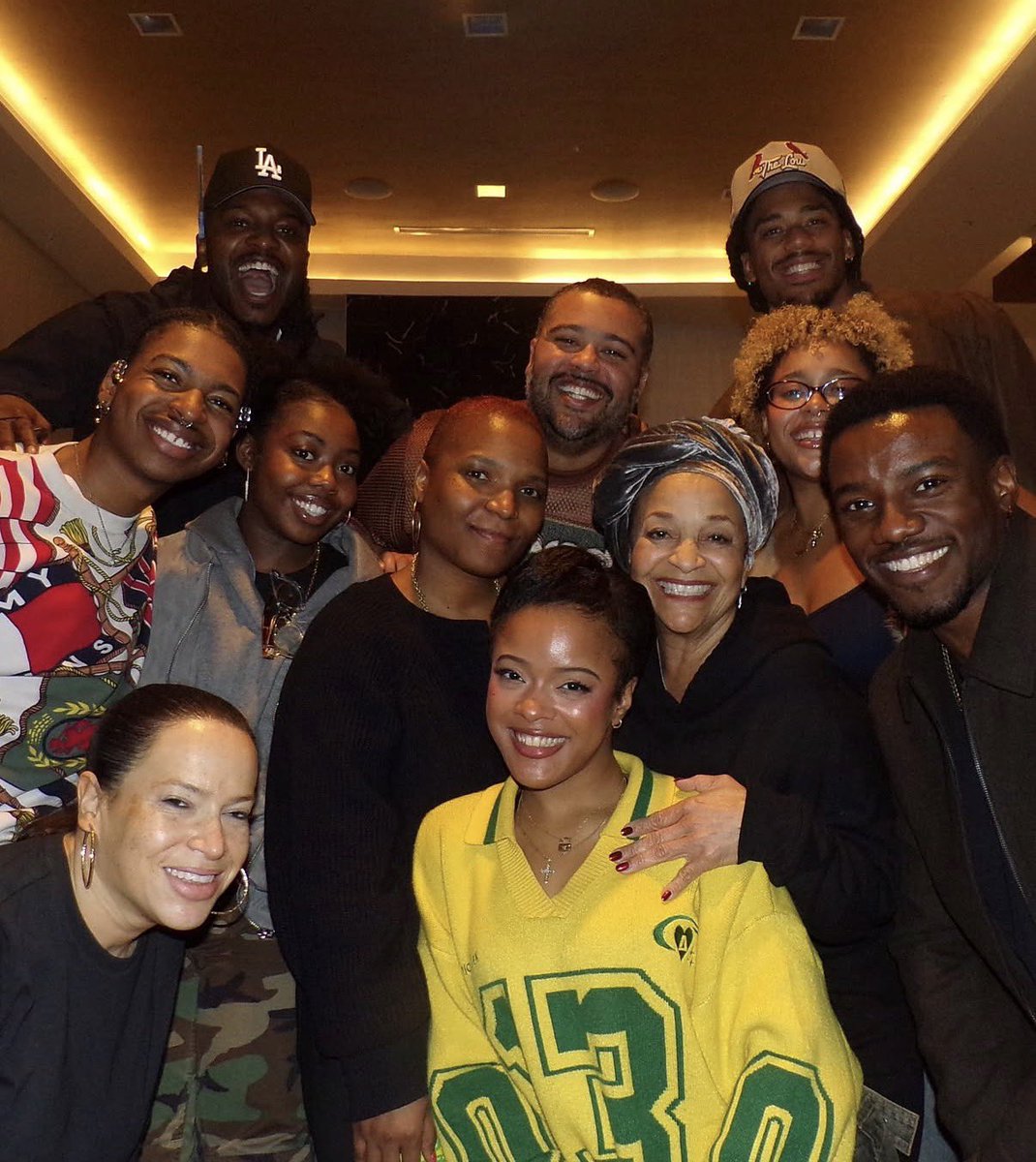 jasimisinclair's tweet photo. A Different World and Forever have a Black female showrunner. The job isn’t easy, there’s a lot of pressure put on their shoulders. They are the ones who lead the writers room, logistics, the overall direction of the story etc. I love seeing Black women lead behind the scenes. 🎬✍🏾✨