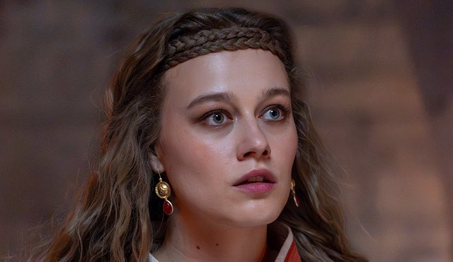 narseatv's tweet photo. “Aşk ve Taht” yurt dışında “Love and Throne” adıyla yayınlanacak! #AşkveTaht #NarseaTv https://t.co/UYTzbPiGkr