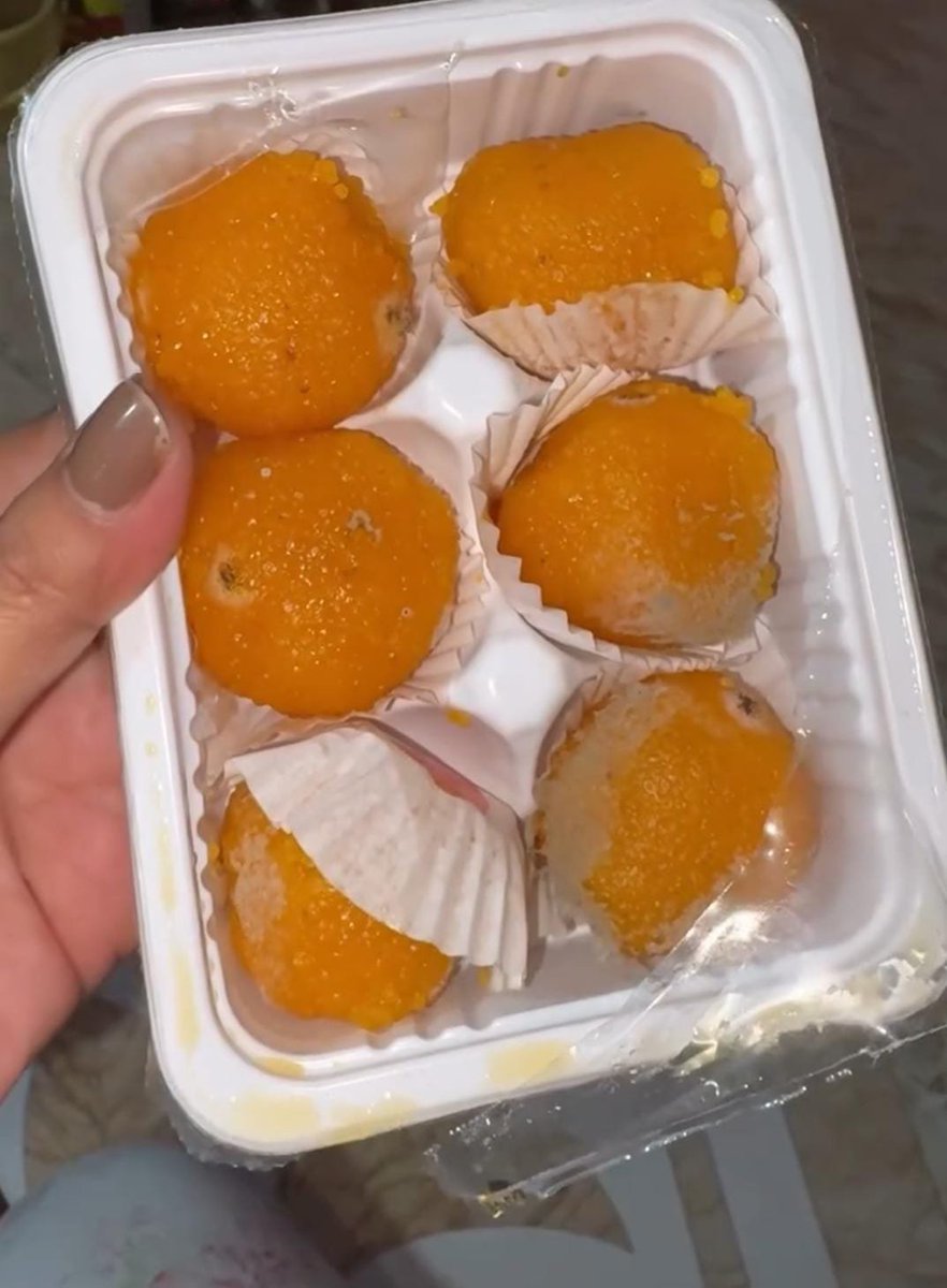 Misthi_yadavv's tweet photo. Today, I ordered Motichoor laddoos from Zepto, but the moment I opened the packet, there seemed to be more fungus than anything else. 😔

When I complained to the company, I received no response from Zepto. Now it feels like I may not even get a refund for my ₹208.

I thought I was going to enjoy something sweet, but here I got fungus along with the laddoos for free!

A clear fungus-like layer can be seen on several pieces of the laddoo. Who is responsible for checking the quality and storage of food items before they are delivered?

For a ₹208 order, a customer gives not just money but also trust. If food is being delivered in this condition, who is responsible?

ZeptoCare Zepto
Please investigate this matter and take appropriate action.
