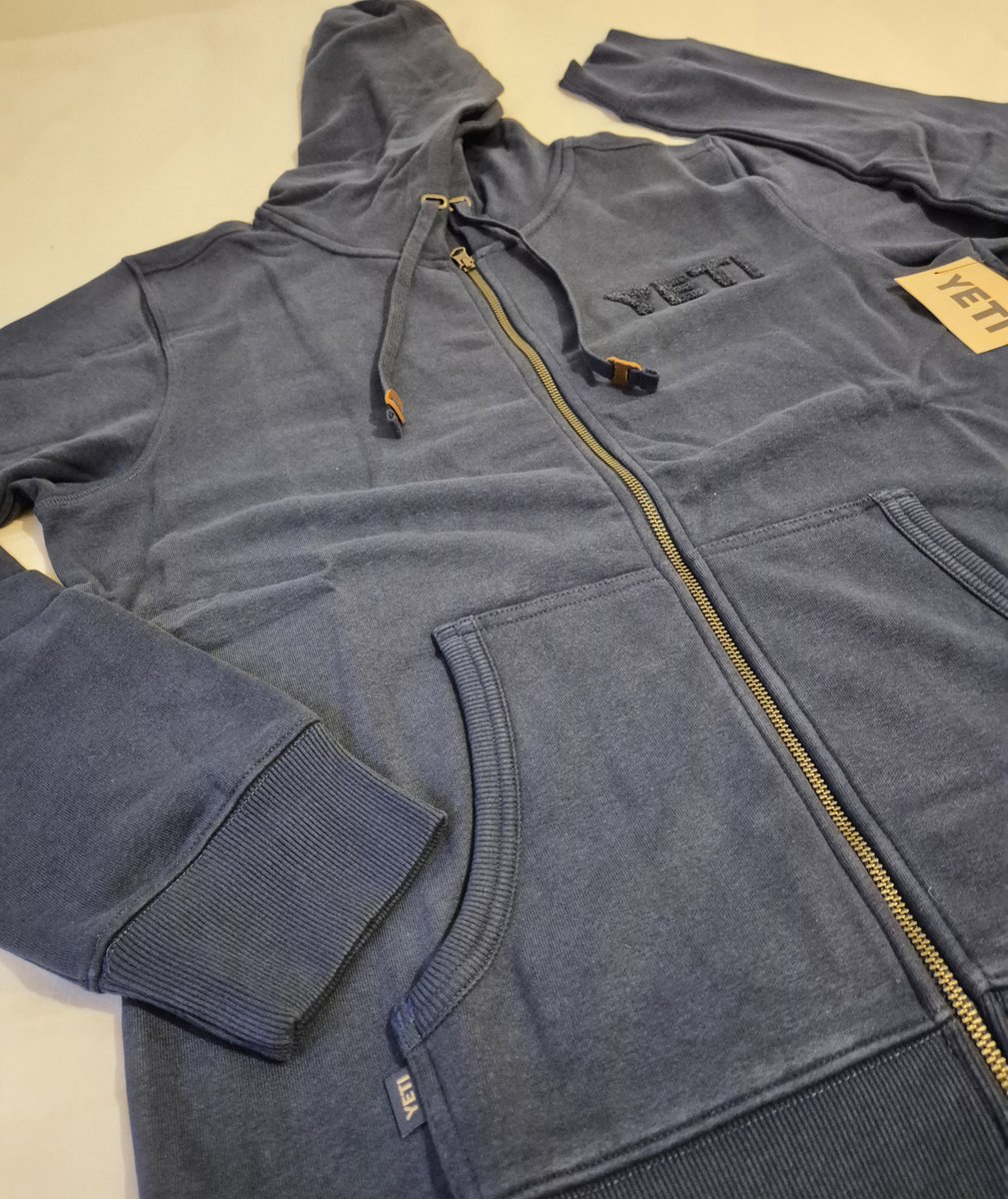 andreaurbanfox_'s tweet photo. Yeti Terry Full Zip Hoodie  Navy chenille logo  L https://t.co/tU1DjNa7HW #eBay #quality #bargain https://t.co/rfCXAQUxng