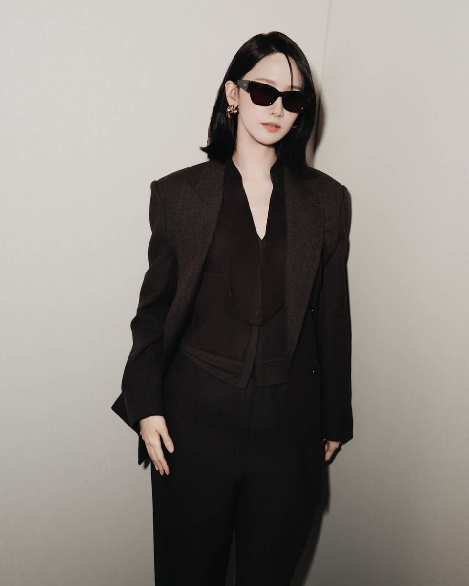 franky___a's tweet photo. 260924 YoonA - Max Mara SS27 at Milan Fashion Week
YoonA from Marcolin's Instagram 😎
Marcolin is the official manufacturer and distributor for all Max Mara Eyewear.
https://t.co/Lgrd8FP8vH
#YoonA #윤아 #임윤아 #LimYoonA
#YOONAxMaxMara #YOONAxMaxMaraSS27 
#MaxMaraSS27 https://t.co/ksDlzA2WQJ