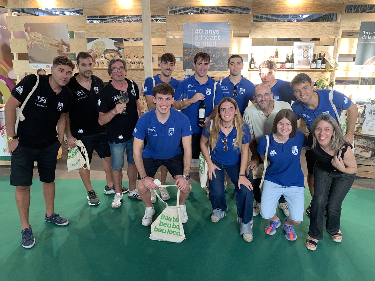 LleidaLlista's tweet photo. Hem anat a Fira Mos de @FiradeLleida1 gaudint dels productes de @gustdelleida  de la @DiputacioLleida https://t.co/WaZUnZ4pid
