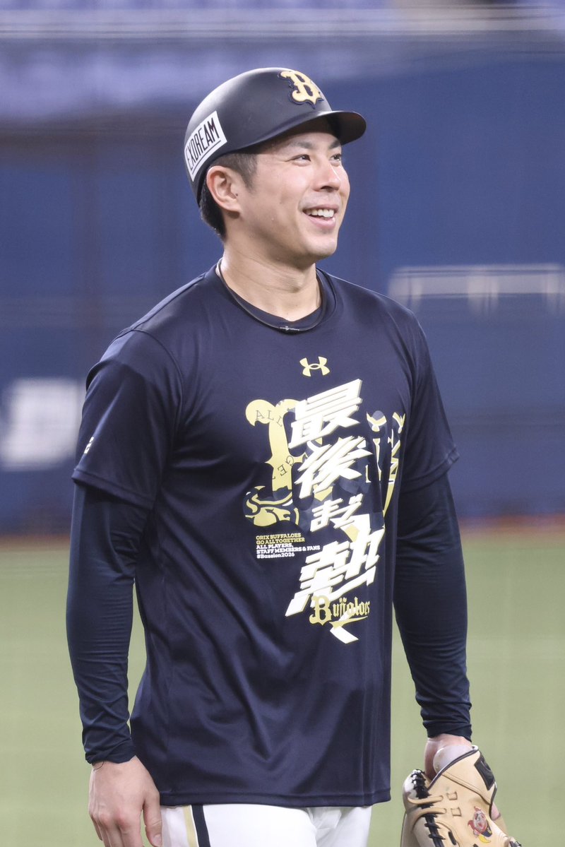 2n2nknkn's tweet photo. にこにこ若月さんも、ナイスヒットな若月さんも見れて良かったー！
今季最初で最後の京セラ駆け込んでよかった笑

#若月健矢 https://t.co/wHyMcUYKlO