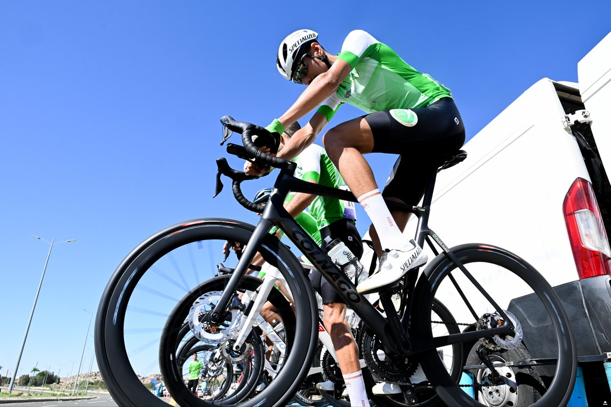 Saudi_Cycling's tweet photo. دقائق التجهيز.. قبل دخول المنافسة ⏱️🚴🏻‍♂️
📍أبها 
🚴🏻‍♂️ أولمبي - نخبة https://t.co/dO7ipbg6iu