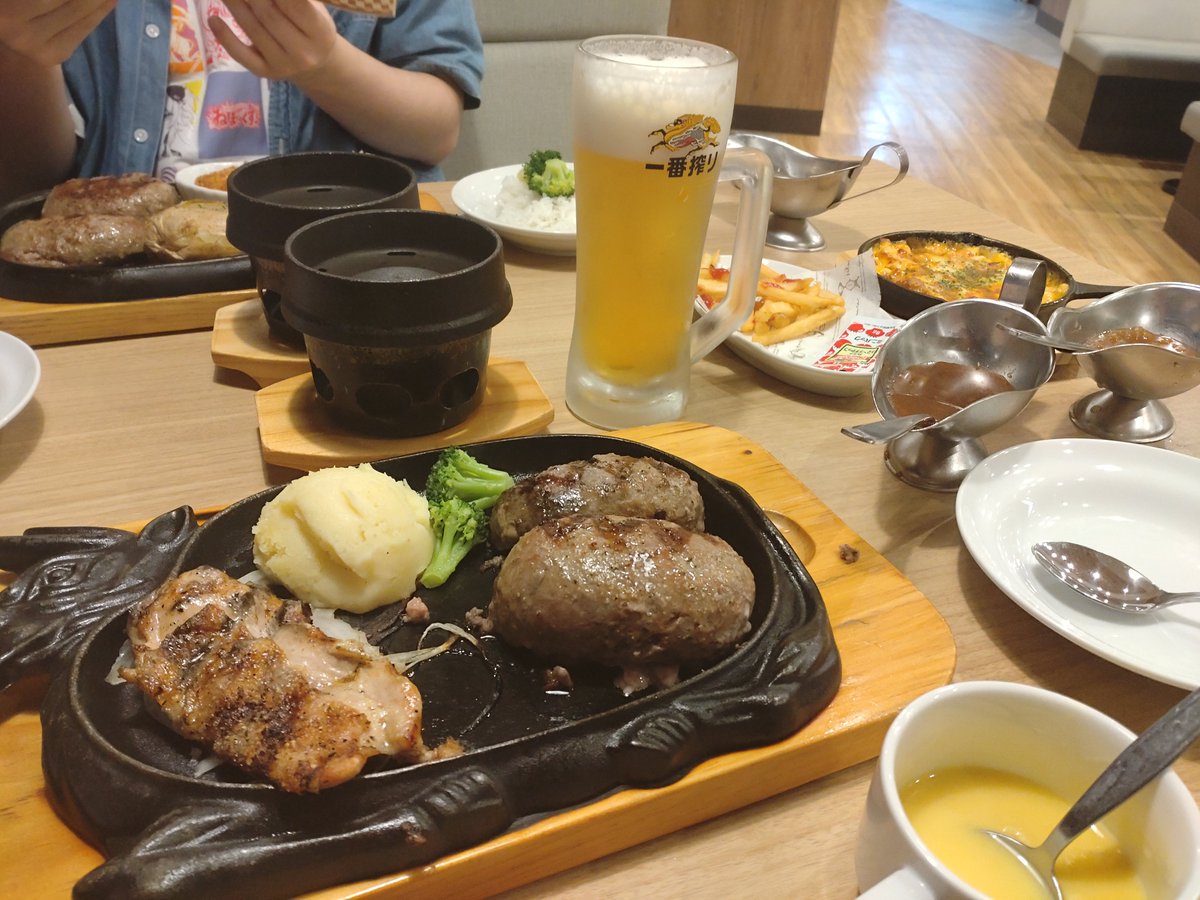 dradra00's tweet photo. 二杯目はラミィちゃんのための1杯（ラミたんがビール飲むイメージ全くないけど） https://t.co/MbeOzyQ6JL