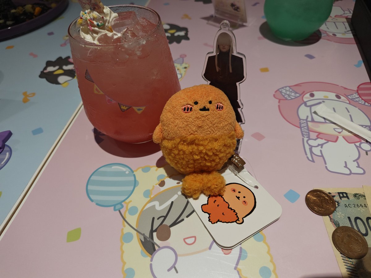 raou_neko's tweet photo. 大阪のジグザグカフェ☕️行ってきた！ちいかわらんどの抽選も当たってボンドロとハロウィンのマスコットも買えて満足😆シール交換会もしてきた🫶 https://t.co/Q9ISjLji2V