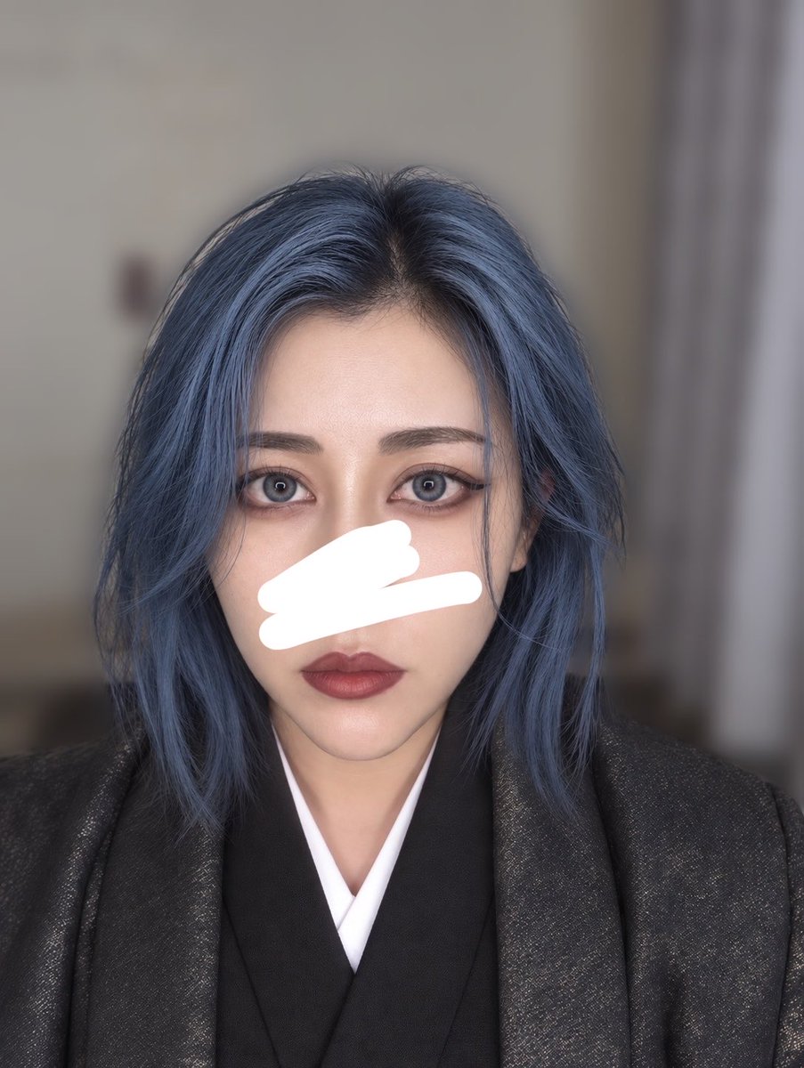 okowow2's tweet photo. 恐れ多くも
似てると言われることが
何度かあったので
社美緒様風メイクにしてみました https://t.co/0bIVnFL5o3