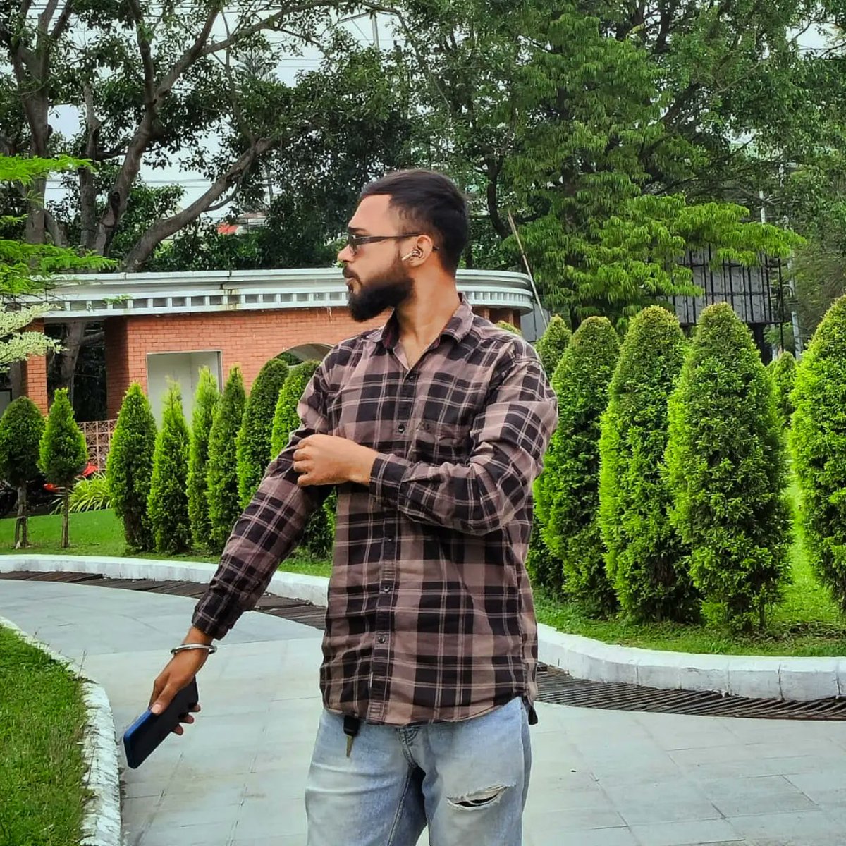 RudolphTayaj's tweet photo. Green vibes, clear mind. https://t.co/CUOQsIh4Wv