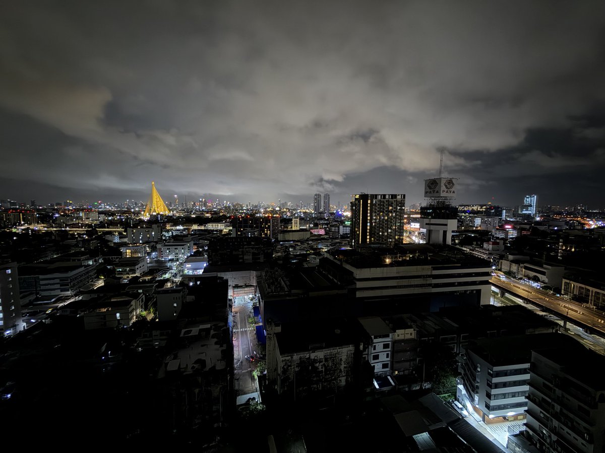 Neneezang_'s tweet photo. ฟ้าเปิดแล้วนะ ฝนหยุดตกแล้ว #ปิ่นเกล้า
#จรัญสนิทวงศ์ #น้ำท่วมกรุงเทพ #พยากรณ์อากาศ
ตรงไหนยังตกอยู่บาง https://t.co/iiUcYOn2kY
