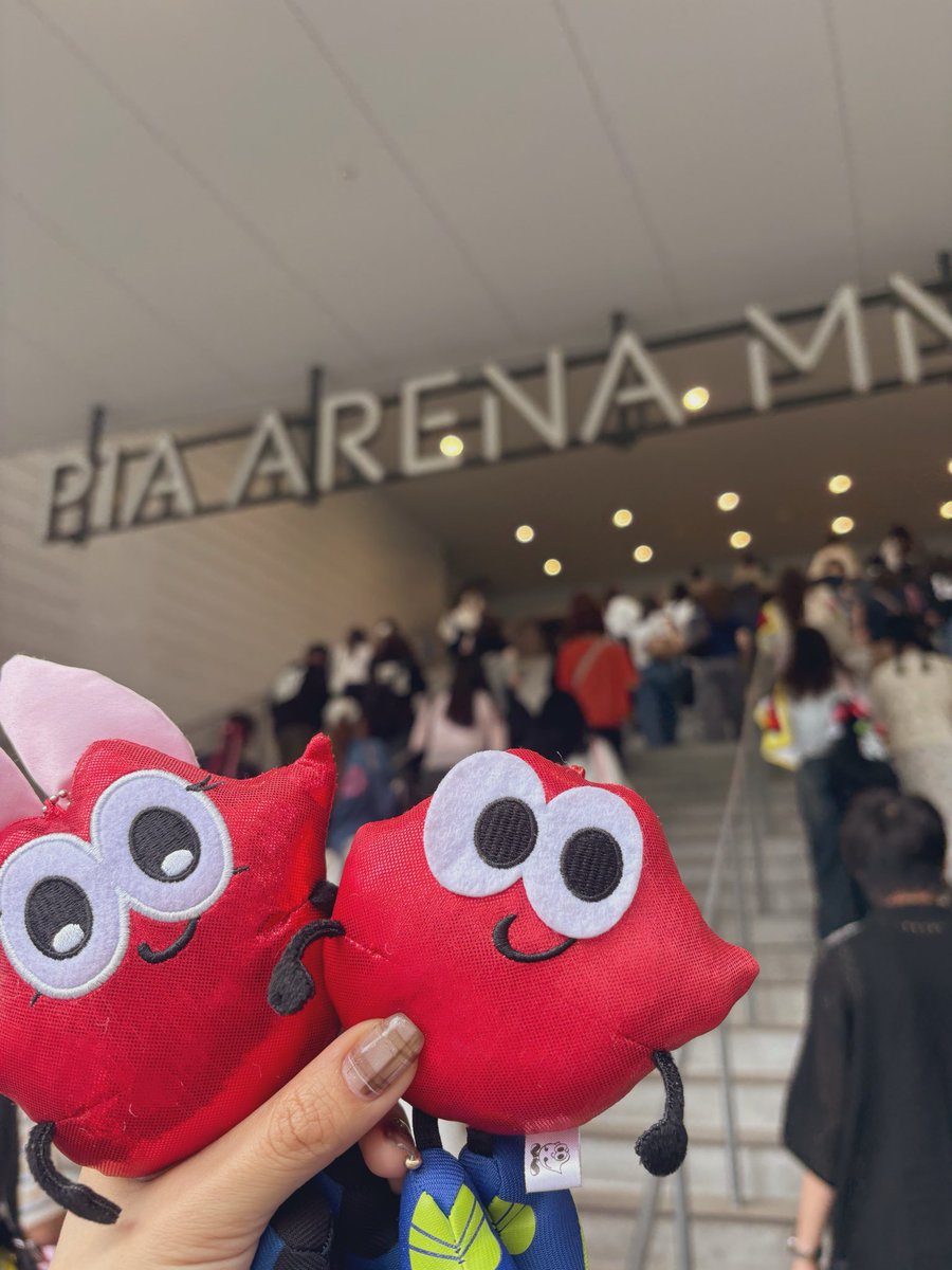 2446__aaa's tweet photo. 会えて良かった
前回のドームツアーで最後にしようと思ってたって言葉、いざ本人から聞くと苦しくなった
「みんなに会いたくてやってる」「みんなと会ってる時は仕事じゃないんだよなぁ」って涙しながら話してくれて素直に嬉しい
歌えなくても会いたいよ
またいつかがあるといいな…
#Nissy 
#NBE2026 https://t.co/J8DWFhQTgy