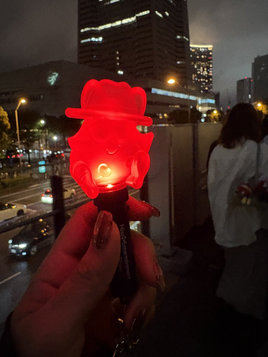 2446__aaa's tweet photo. 会えて良かった
前回のドームツアーで最後にしようと思ってたって言葉、いざ本人から聞くと苦しくなった
「みんなに会いたくてやってる」「みんなと会ってる時は仕事じゃないんだよなぁ」って涙しながら話してくれて素直に嬉しい
歌えなくても会いたいよ
またいつかがあるといいな…
#Nissy 
#NBE2026 https://t.co/J8DWFhQTgy