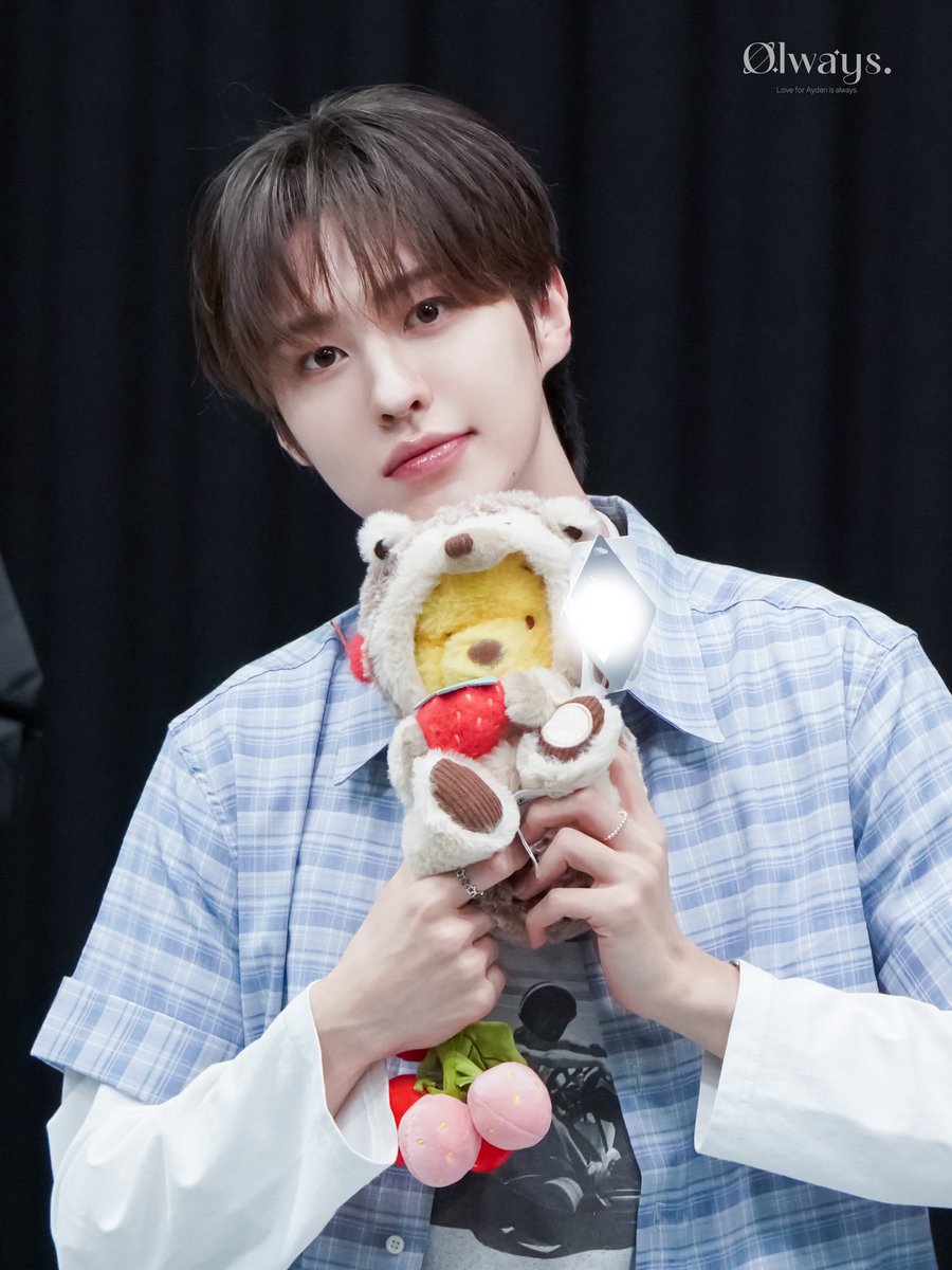 olways_124's tweet photo. 260906 후즈팬

🦔🧸🍓

#에이든 #AYDEN #이펙스 #EPEX https://t.co/17UX6y8QKV